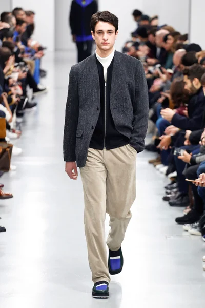 Look 9